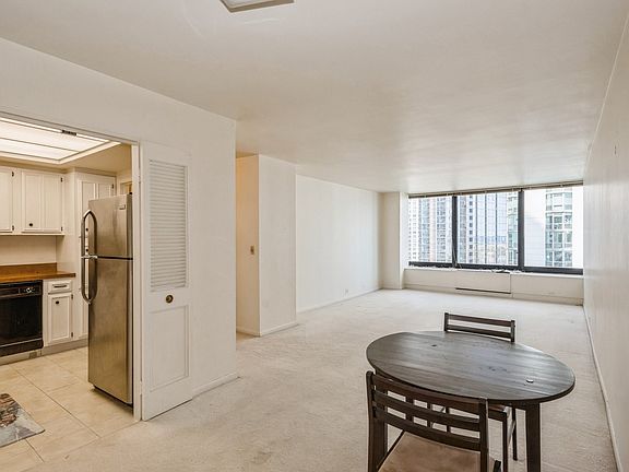 4th image of 155 N Harbor Dr APT 1005