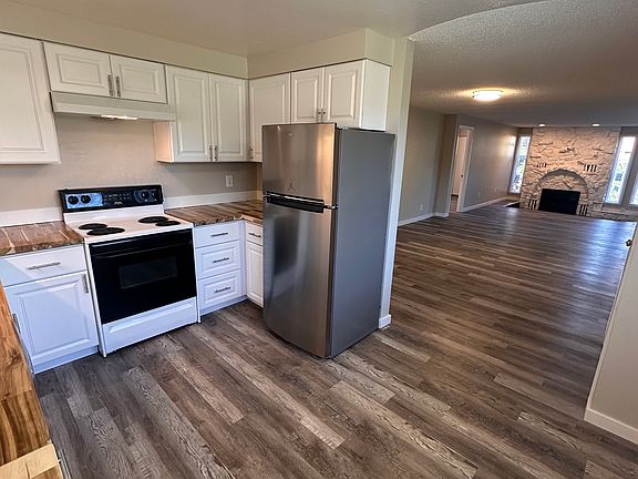 3rd image of 2580 SE Courtney Ave APT 8