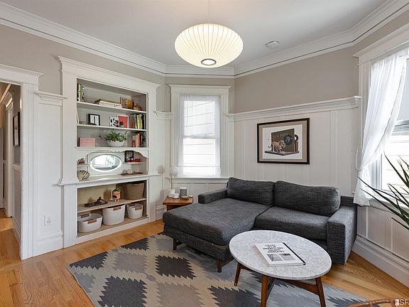 5th image of 1124 Hampshire St