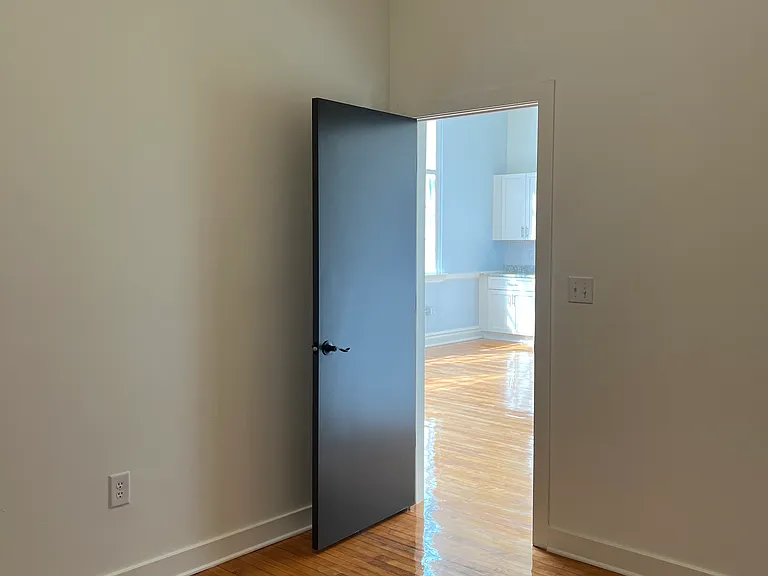 Pulaski Lofts — Photo 23