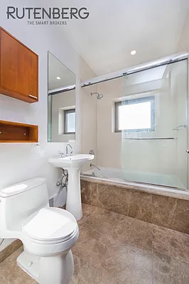 Rented by R New York | media 29