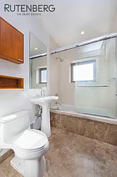 Rented by R New York