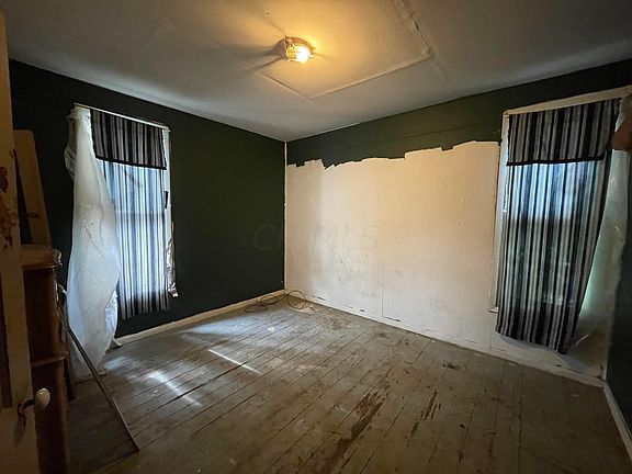 5th image of 521 Sheridan St
