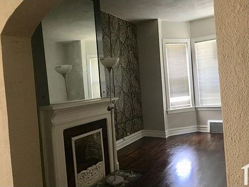 1st image of 6743 S Langley Ave #1