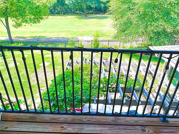 5th image of 2820 S Cotswold Manor Dr