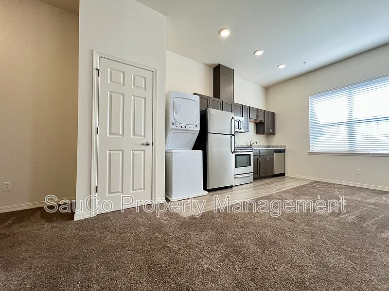 33763 E Columbia Ave — Photo 3