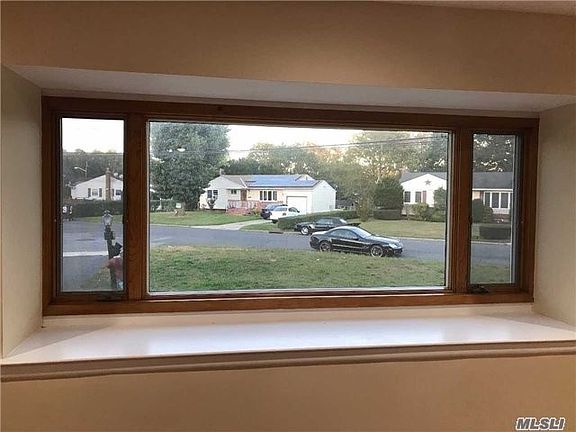 4th image of 522 Grand Blvd