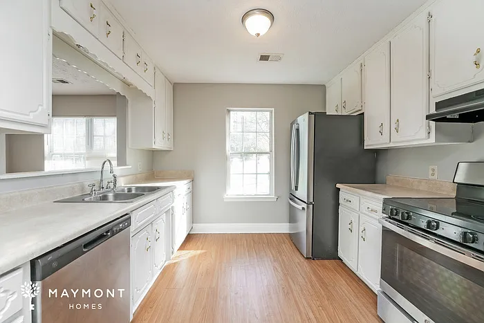 150 Lakeside Dr — Photo 7