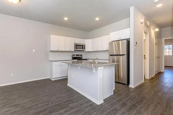 1st image of 531 Cooper Ln #1911