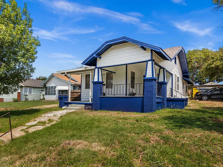 1850 Highland Ave — Photo 17