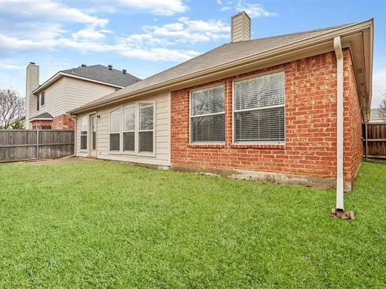 913 Soccer Dr — Photo 18