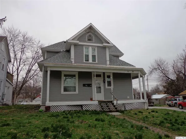 741 S 16th St, Quincy, IL 62301