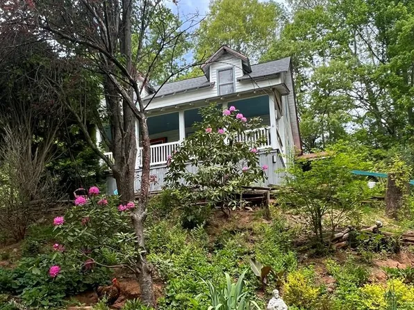 29 Regal Ave, Sylva, NC 28779