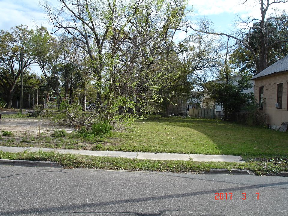1st image of 1249 W 4th St