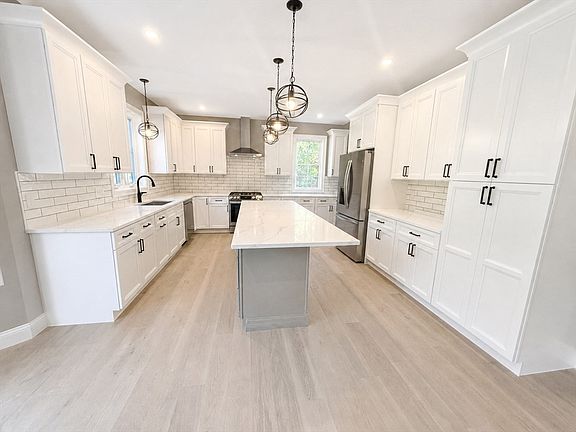 5th image of 6 Hadley Heights Way