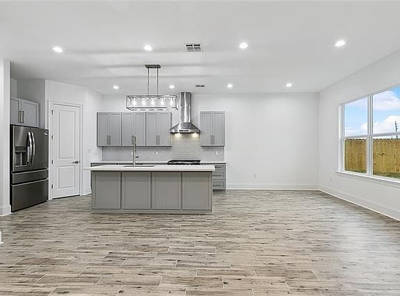 4th image of 179 Sugarpine Dr