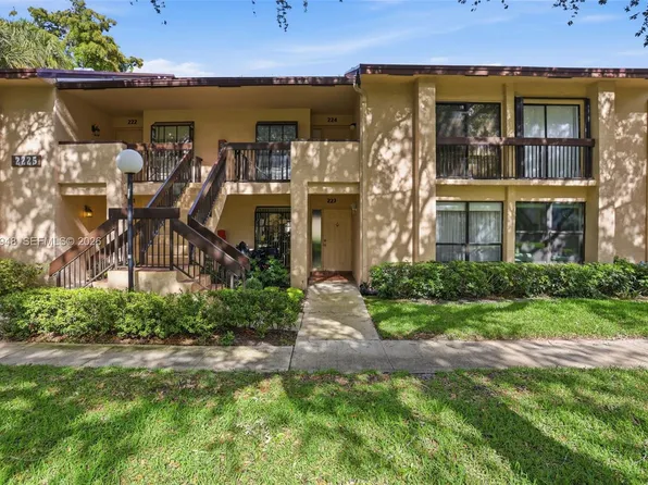 2225 SW 15th St APT 223, Deerfield Beach, FL 33442