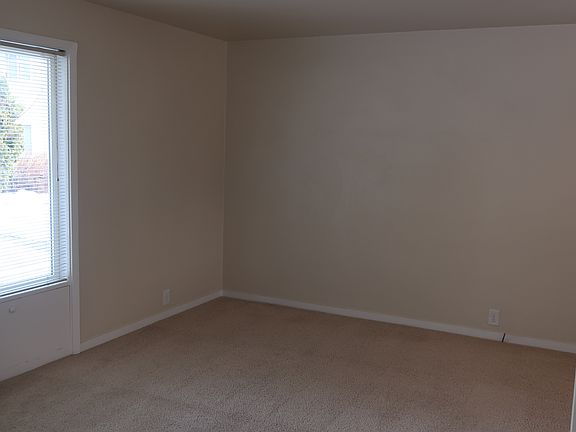 3rd image of 120 Lavender Ct Unit 14