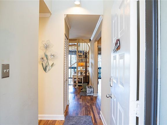 4th image of 50 E Villa Ridge Dr #7