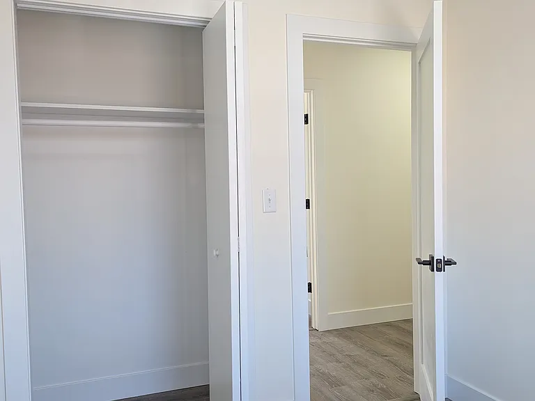 6 S Cedar St — Photo 30