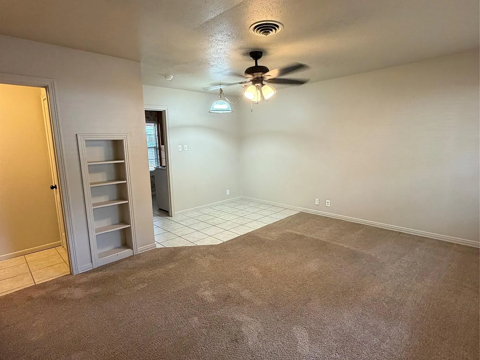 3 bed, 1.0 bath, 974 sqft, $1,200 — Photo 2