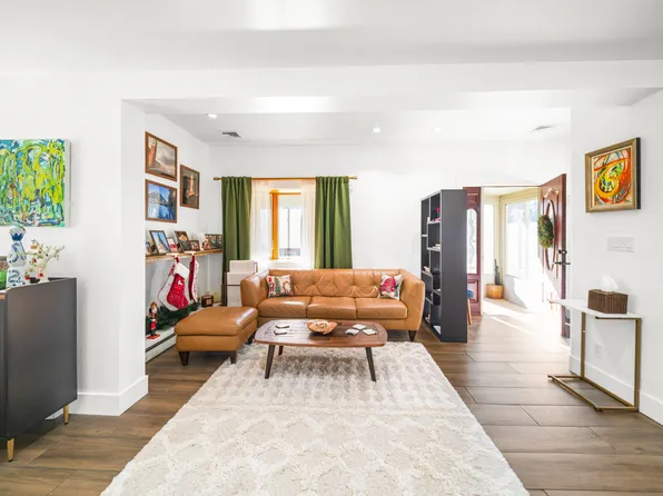 393 Saint Andrews Road image 2 of 40