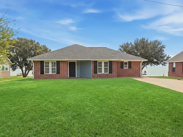 281 Fishermans Bend Dr, Pointblank, TX 77364