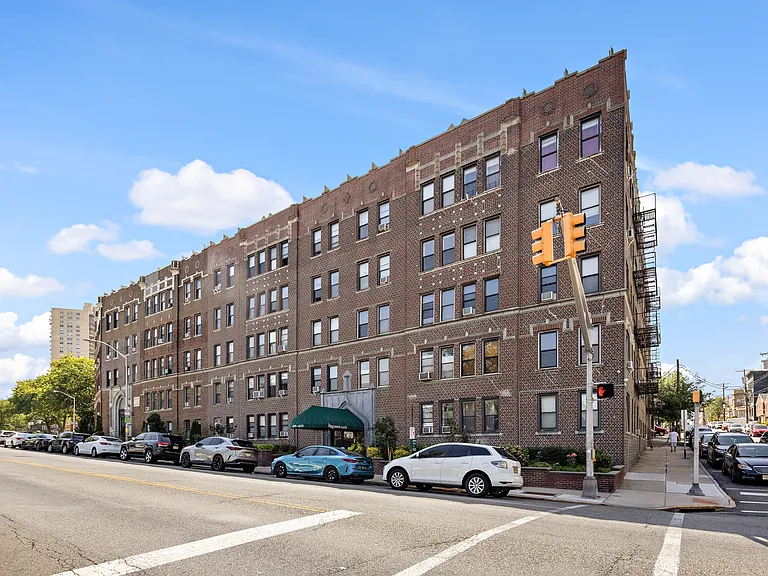6215 Boulevard East #1G — Photo 9