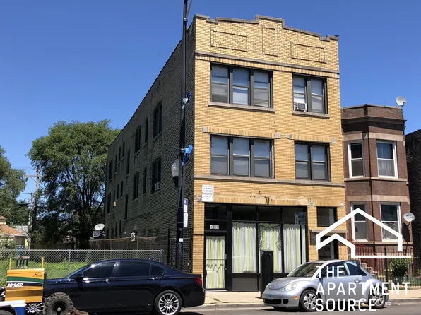 4810 W Armitage Ave, Chicago, IL