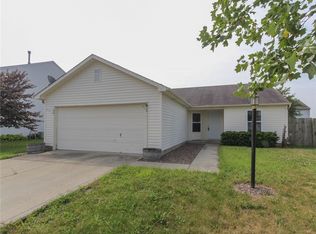 1611 Sweetwater Ln, Greenfield, IN