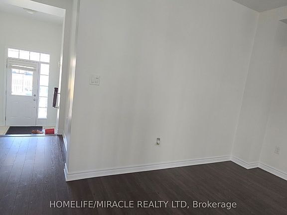 2nd image of 25 Phyllis Dr