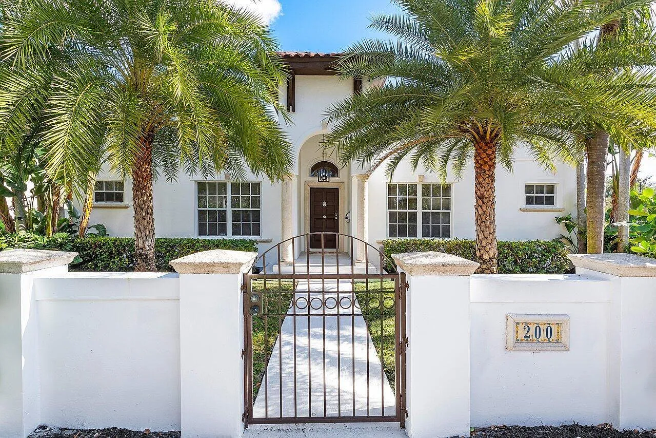 3 bed, 3.0 bath, 2362 sqft, $20,000 — Photo 1
