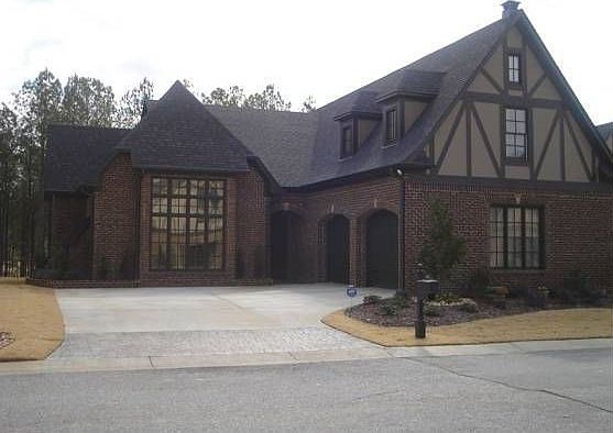 1st image of 123 Glengerry Dr