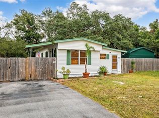 9727 Lake Dr, Weeki Wachee, FL 34613