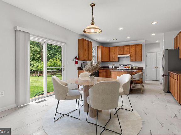 5th image of 25825 Spring Farm Cir