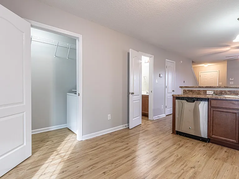 133 Glen Cannon Dr — Photo 9
