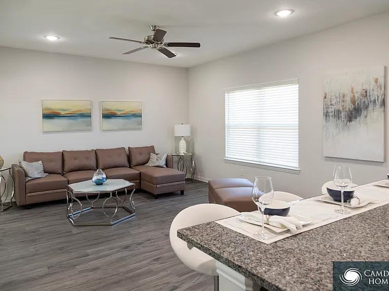 1447 Lakebrook Dr — Photo 16