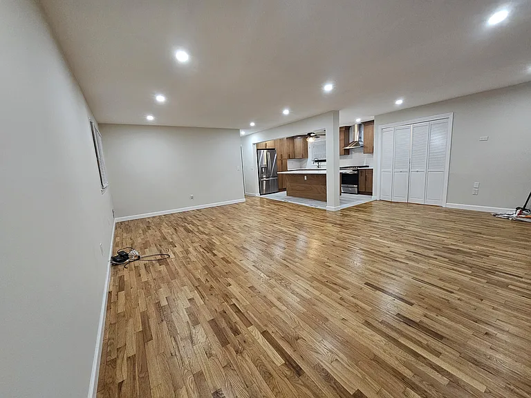 12 Regina St #1 — Photo 5