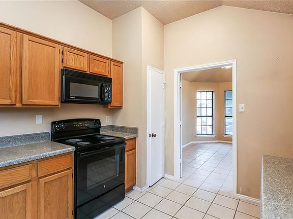 3rd image of 6331 Royal Cedar Dr