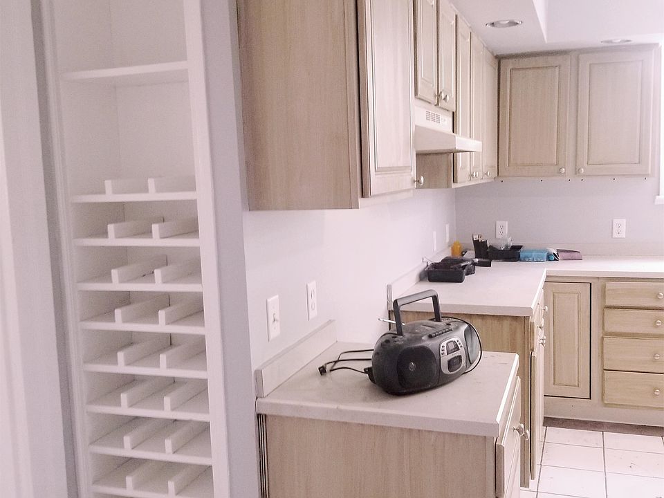 Brand new Freshly remodeled Kitchen.