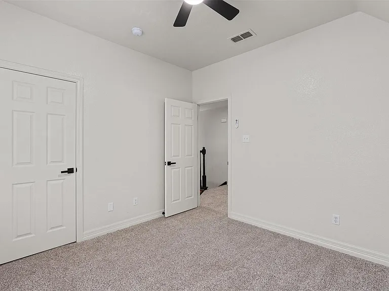 312 Country Club Dr — Photo 23