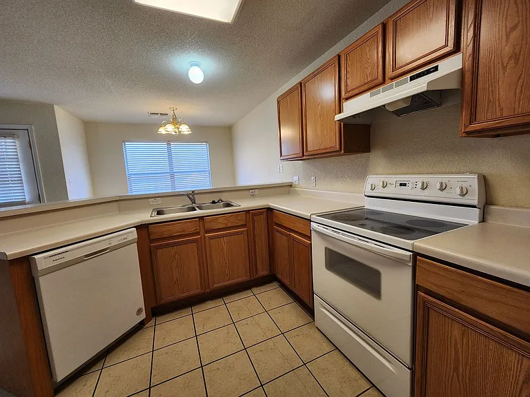 3014 Green Mountain Dr — Photo 11