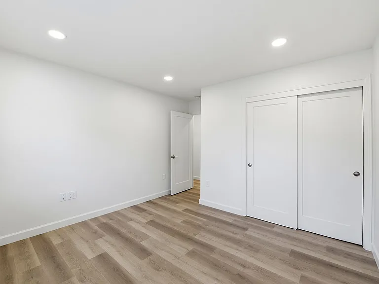 447 Alviso St — Photo 25