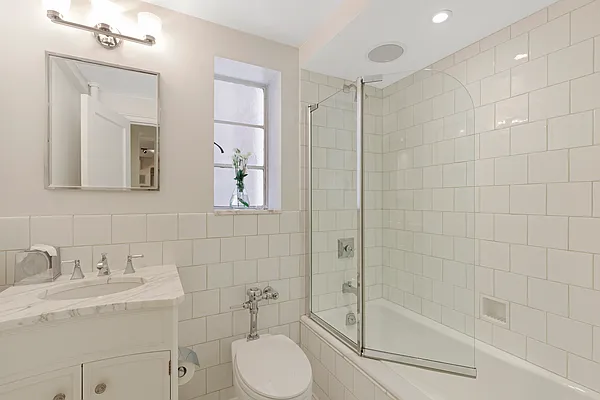 Rented by Compass | media 10