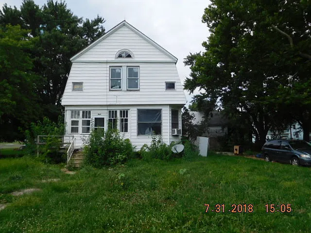 206 E Church St photo 1