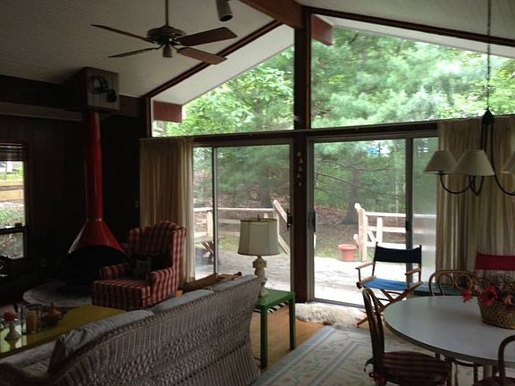3rd image of 27 Meredith Ave