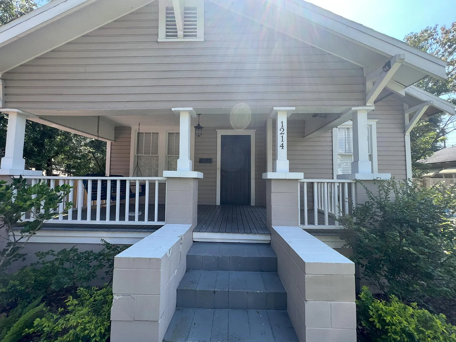 3 bed, 1324 sqft, $1,700 — Photo 1