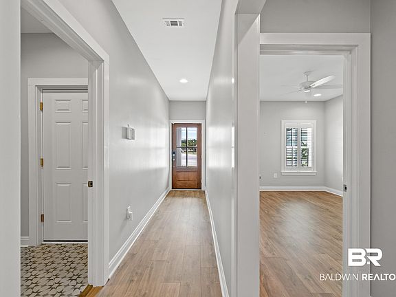 4th image of 8233 Carmel Cir