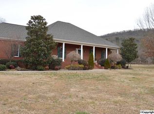 17 Leaning Pines Pl, Hartselle, AL 35640