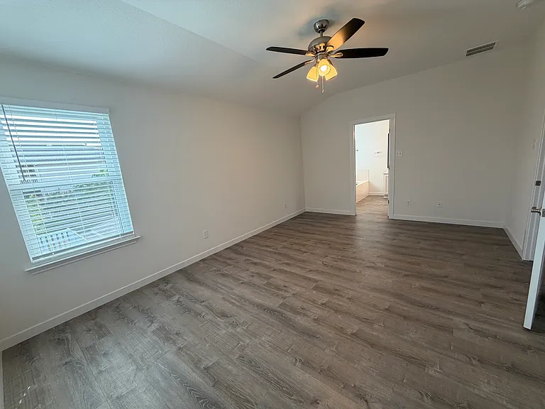 801 Brazos Bend Dr — Photo 32